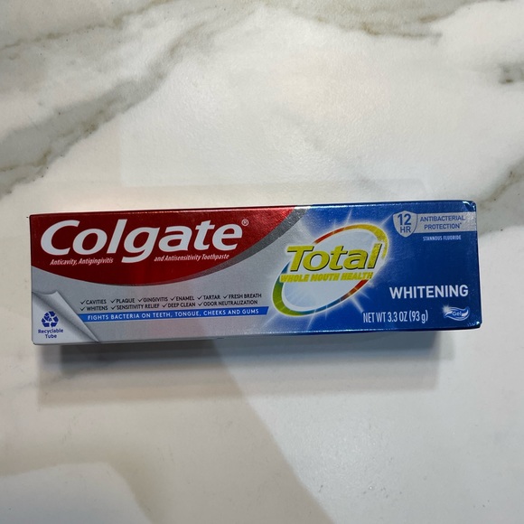 Colgate Total Whitening Gel Toothpaste Bundle of 2 - 93g x 2 - Picture 2 of 3